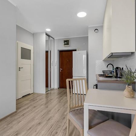 Wlochy Klinkierowa Comfort Apartment Warsawa Bagian luar foto