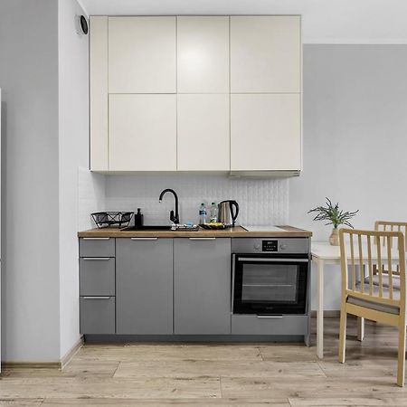 Wlochy Klinkierowa Comfort Apartment Warsawa Bagian luar foto
