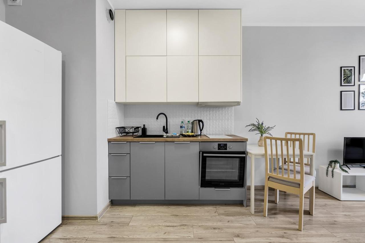 Wlochy Klinkierowa Comfort Apartment Warsawa Bagian luar foto