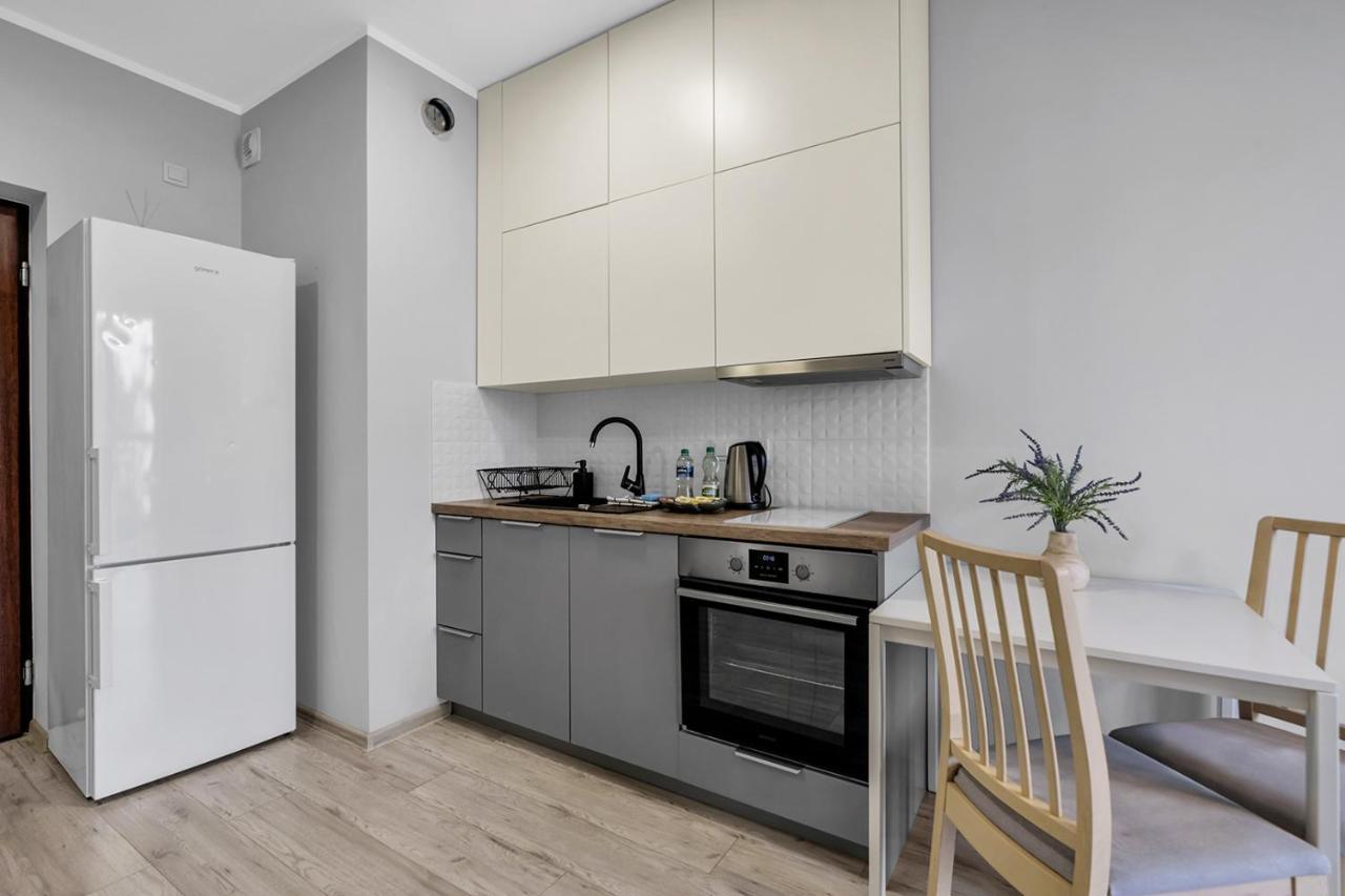 Wlochy Klinkierowa Comfort Apartment Warsawa Bagian luar foto